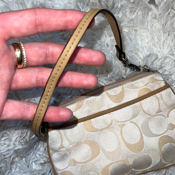 Coach Wallet - Picture 4 of 4